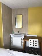 Harlow International Hostel
