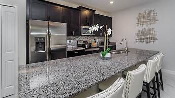 Grhdog9037 - Champions Gate Resort - 4 Bed 3 Baths Townhouse