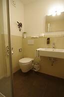 Hotel Schöneck Garni