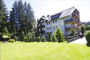 Hotel Schöneck Garni
