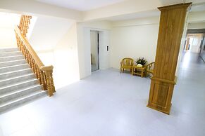 Golden Gum Kino Hotel Nyaung Shwe