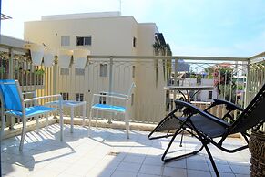 2BDR Amazing Location with Parking