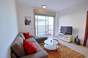 2BDR Amazing Location with Parking