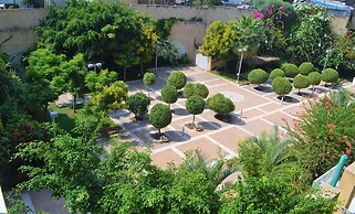 2BDR Amazing Location with Parking