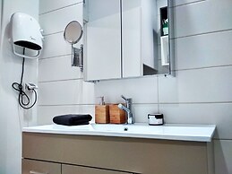 2BDR Masaryk Square Apt Central Location