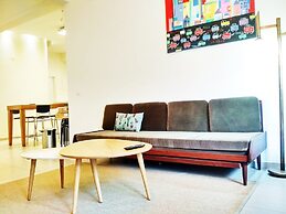 2BDR Masaryk Square Apt Central Location