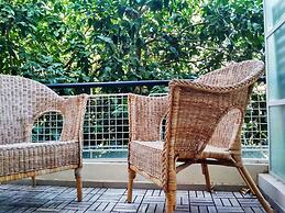 2BDR Masaryk Square Apt Central Location