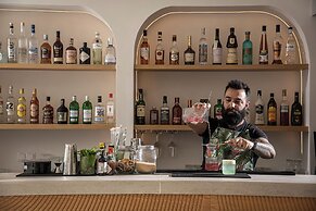 Mary Hotel & Mary Royal Suites