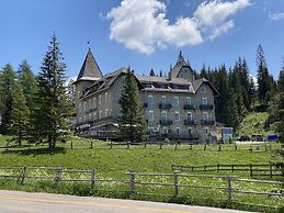Hotel Castel Latemar