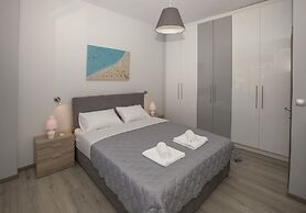 Acropolis Gem by GHH