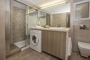 Acropolis Gem by GHH