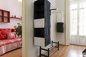 Red Almirante by Homing