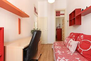 Red Almirante by Homing