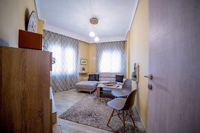 Kentrikon Deluxe Apt Must