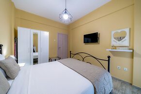 Kentrikon Deluxe Apt Must