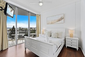 Chevron Renaissance - Q Stay