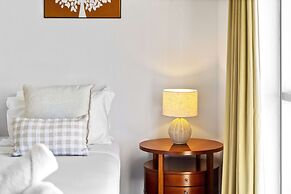 Chevron Renaissance - Q Stay