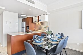 Chevron Renaissance - Q Stay