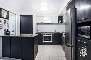 Chevron Renaissance - Q Stay