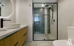 Chevron Renaissance - Q Stay