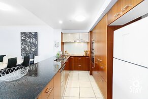 Chevron Renaissance - Q Stay