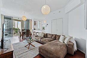 Chevron Renaissance - Q Stay