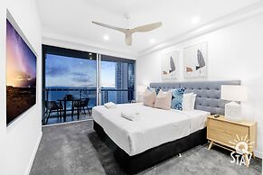 Chevron Renaissance - Q Stay