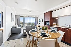 Chevron Renaissance - Q Stay