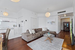 Chevron Renaissance - Q Stay