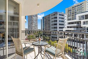 Chevron Renaissance - Q Stay