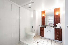 Chevron Renaissance - Q Stay