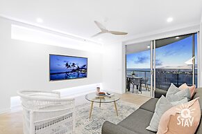 Chevron Renaissance - Q Stay