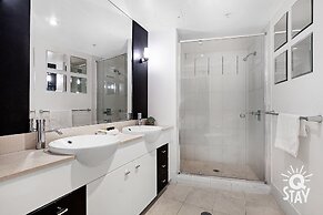 Chevron Renaissance - Q Stay