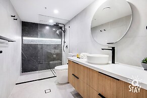 Chevron Renaissance - Q Stay