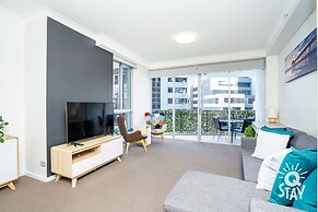 Chevron Renaissance - Q Stay