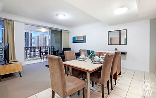 Chevron Renaissance - Q Stay