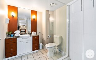 Chevron Renaissance - Q Stay