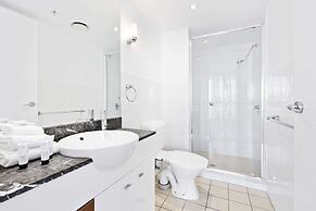 Chevron Renaissance - Q Stay