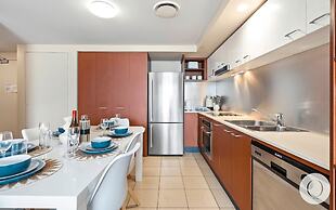 Chevron Renaissance - Q Stay