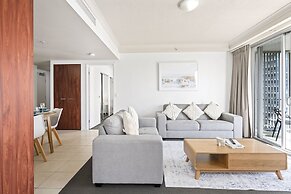 Chevron Renaissance - Q Stay