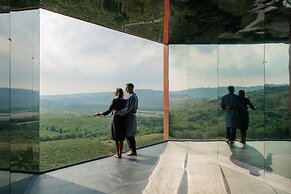 Winery & Design hotel ROXANICH