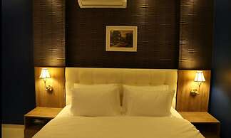 Western Gate Residence