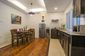 Woodside Inn & Serviced Apartments