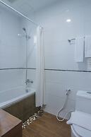 Woodside Inn & Serviced Apartments