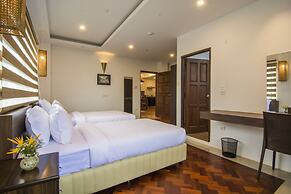 Woodside Inn & Serviced Apartments