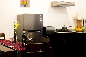 Woodside Inn & Serviced Apartments