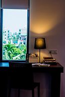 Woodside Inn & Serviced Apartments