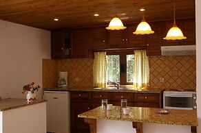 Marialice Apartments