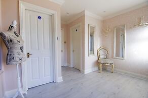 Little Paris Parking by Brighton Holiday Lets