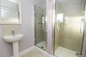 Little Paris Parking by Brighton Holiday Lets